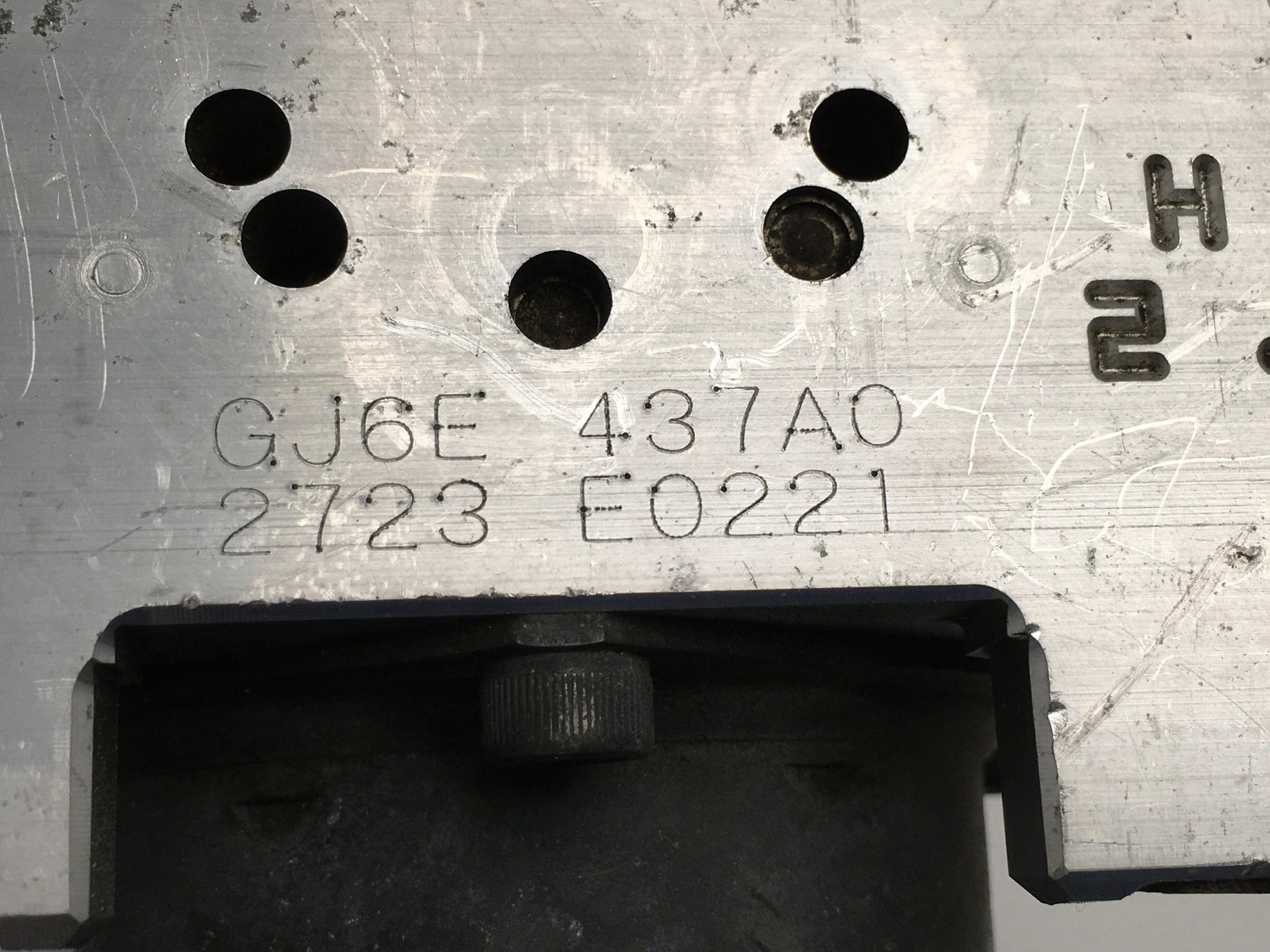 Unidad ABS Mazda GJ6E437A0 - GJ6E437A0