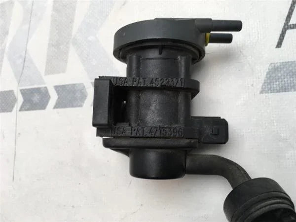 Valvula de vacio Mercedes 4715396