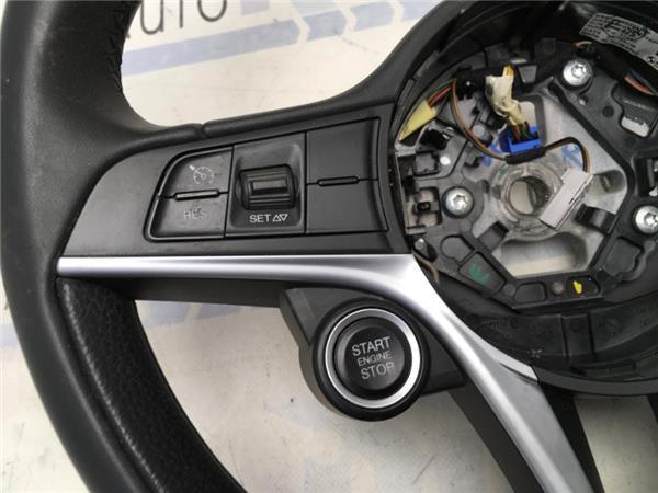 Volante multifuncion Alfa Romeo Giulia - 01561262850