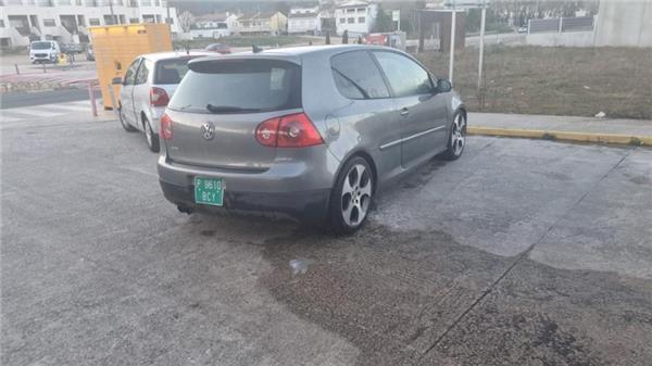 Volkswagen Golf V GTI 2.0 - 