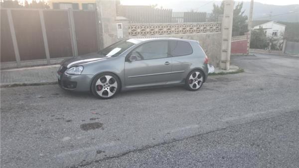 Volkswagen Golf V GTI 2.0