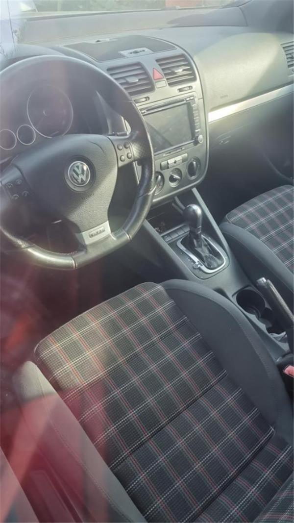 Volkswagen Golf V GTI 2.0 - 